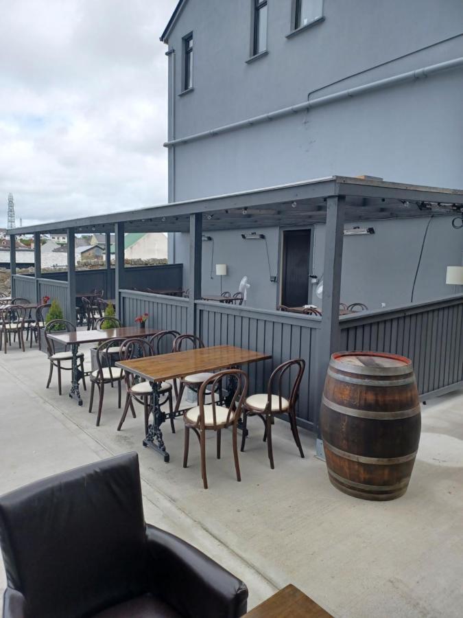 The Midway Bar & Guesthouse Dungloe Buitenkant foto