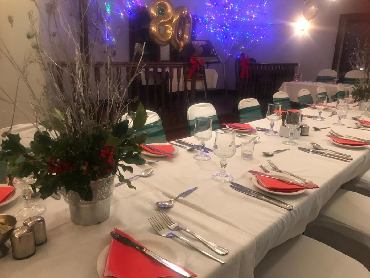 The Midway Bar & Guesthouse Dungloe Buitenkant foto